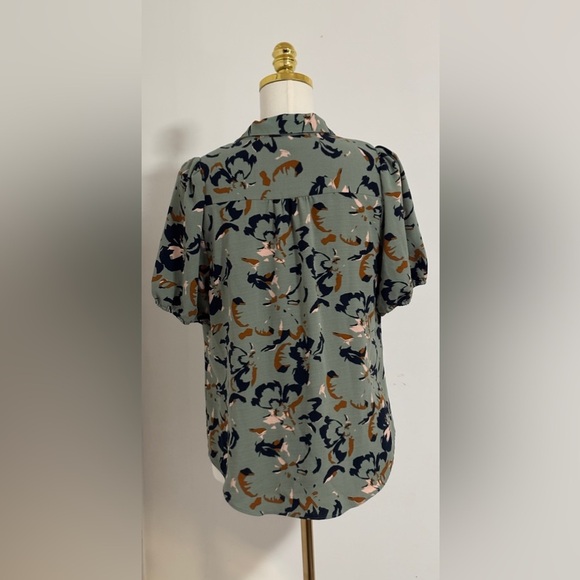 Nine West Green Floral Shirt Blouse Size Medium Abstract Button Tie Front SKU 9 - Picture 3 of 10